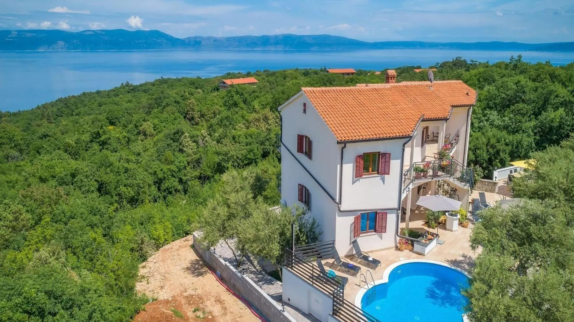 Coastline Apartment Near Ravni Beach Drenje